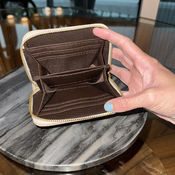 Chevron Style Wallet - Picture 3 of 3